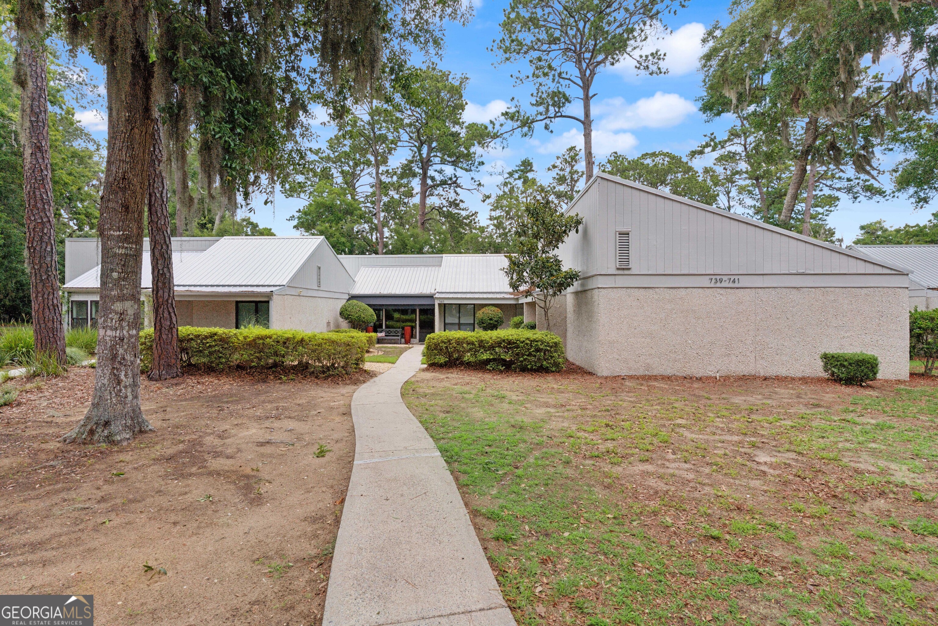 739 Deer Run Villas