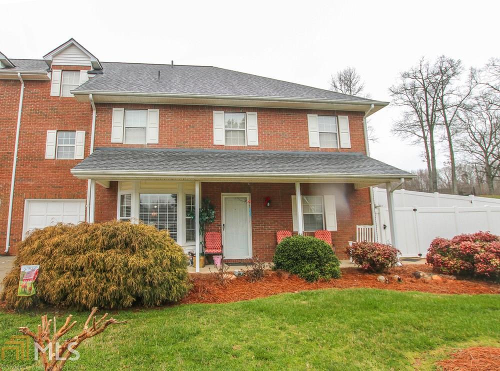 Beautiful 2 bedroom condo in highly desired Alston Ridge subdivision!