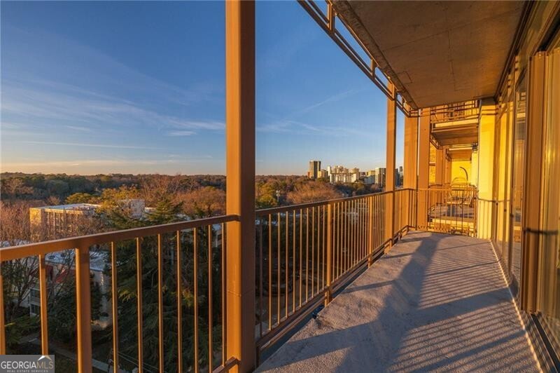 Atlanta, Georgia 30309, United States, 2 Bedrooms Bedrooms, ,3 BathroomsBathrooms,Residential,Active,81414