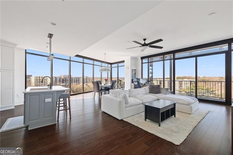 Atlanta, Georgia 30309, United States, 2 Bedrooms Bedrooms, ,3 BathroomsBathrooms,Residential,Active,81414