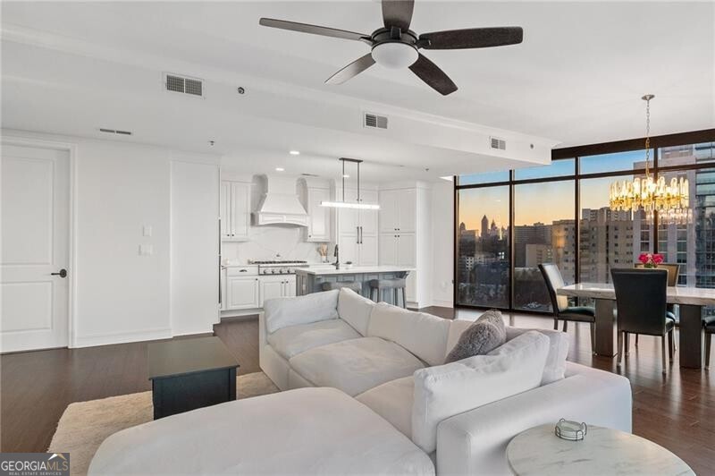 Atlanta, Georgia 30309, United States, 2 Bedrooms Bedrooms, ,3 BathroomsBathrooms,Residential,Active,81414