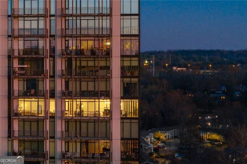 Atlanta, Georgia 30309, United States, 2 Bedrooms Bedrooms, ,3 BathroomsBathrooms,Residential,Active,81414