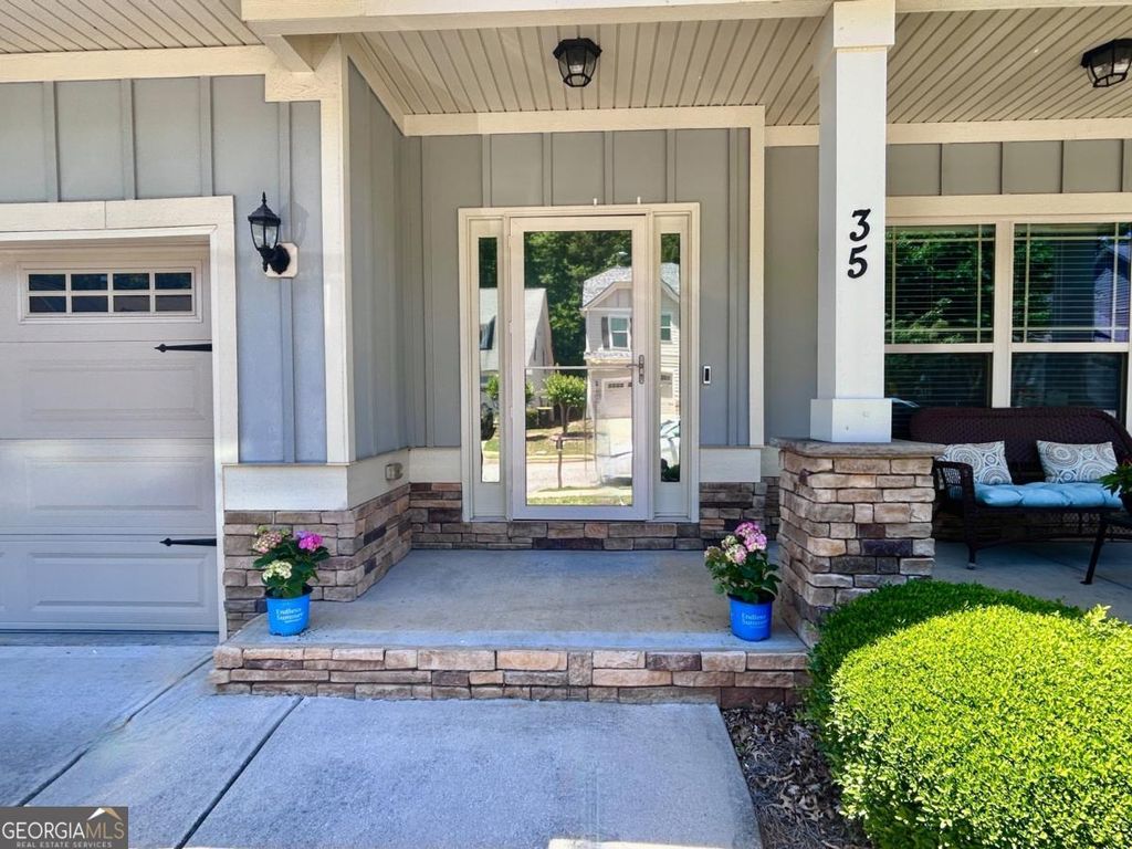 Photo of 35 Seabiscuit Court, Newnan, GA 30263 (MLS # 10766104)