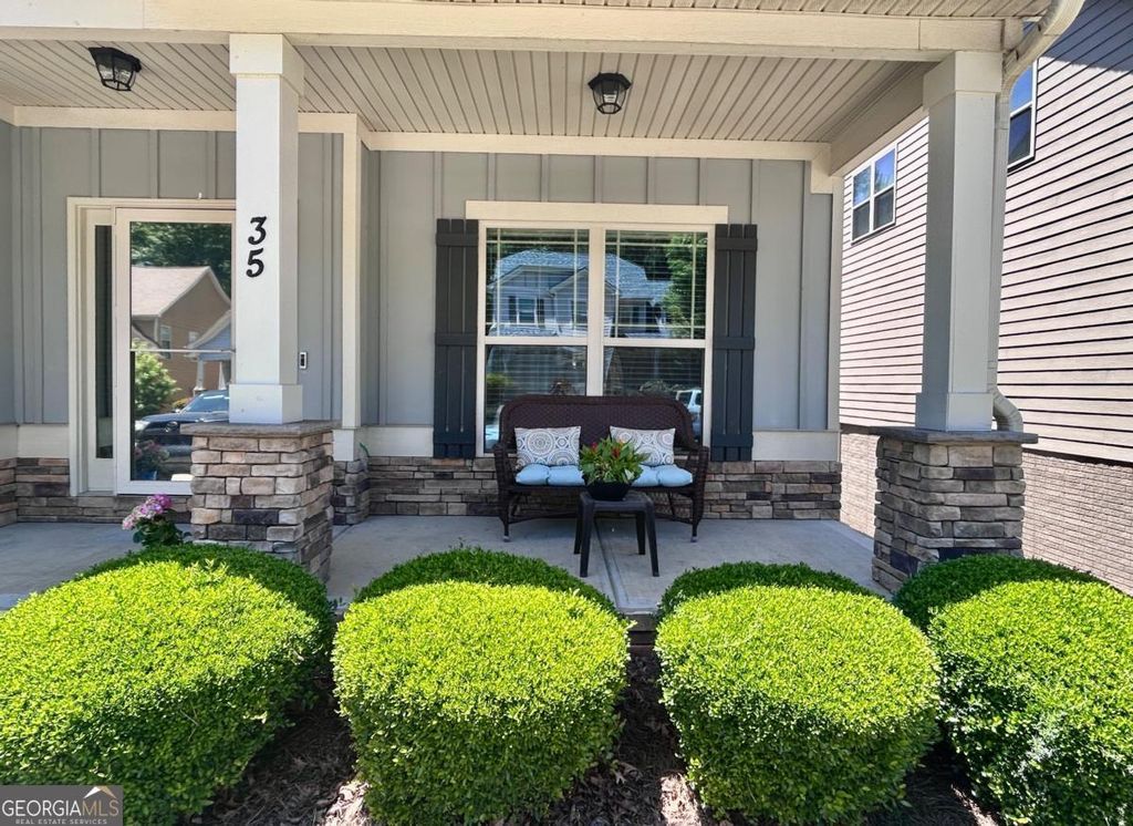 Photo of 35 Seabiscuit Court, Newnan, GA 30263 (MLS # 10766104)