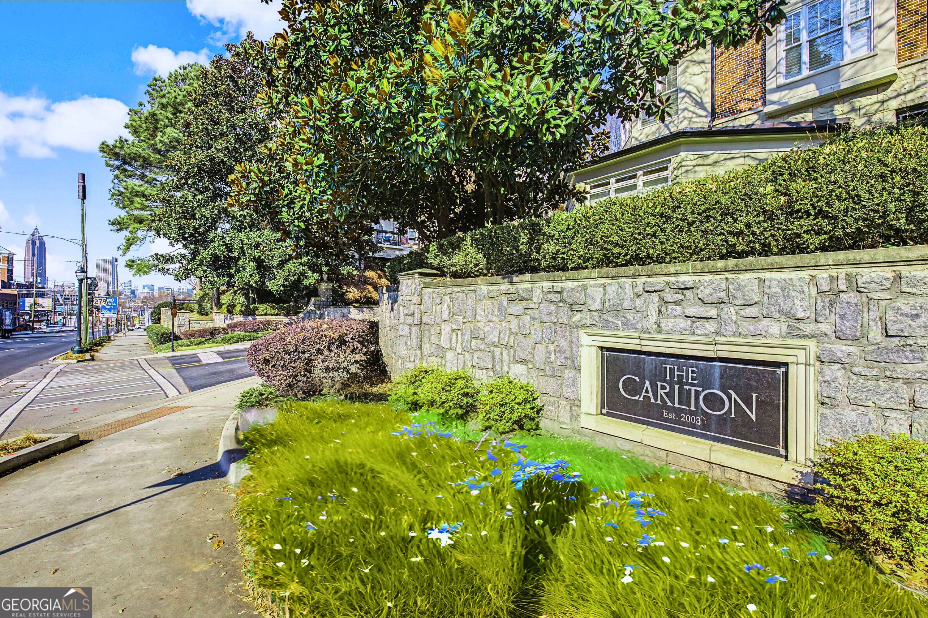 825 Highland LN NE 1315