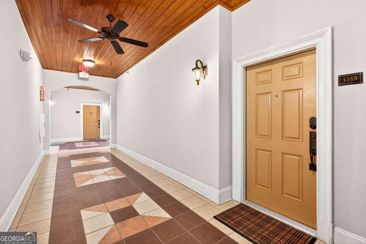 825 Highland LN NE 1315