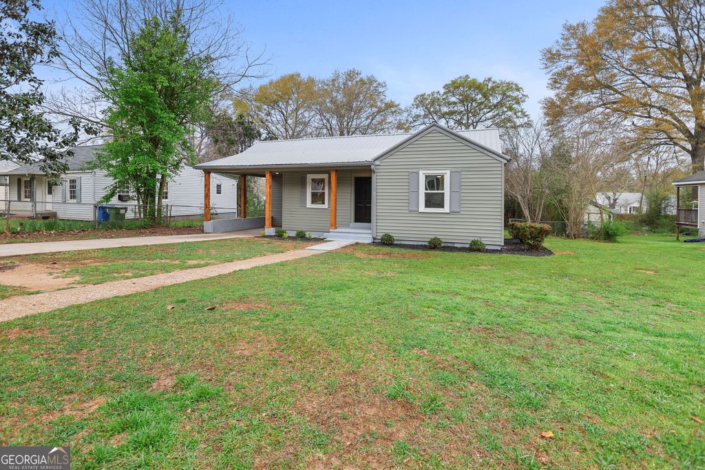 Photo of 204 White Street, Hogansville, GA 30230 (MLS # 10720320)