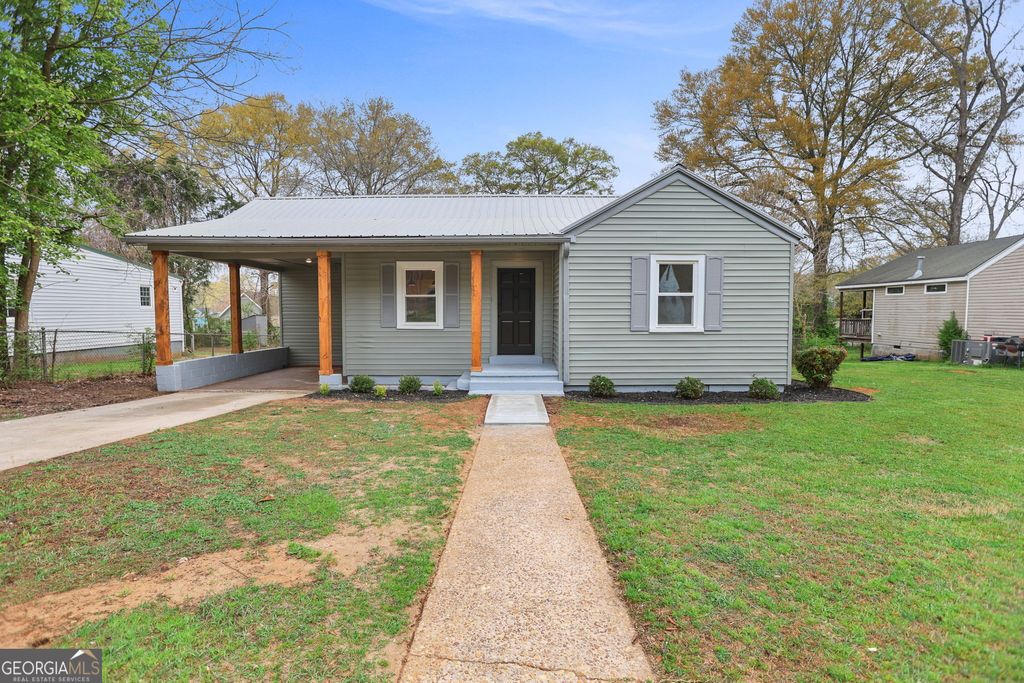 Photo of 204 White Street, Hogansville, GA 30230 (MLS # 10720320)