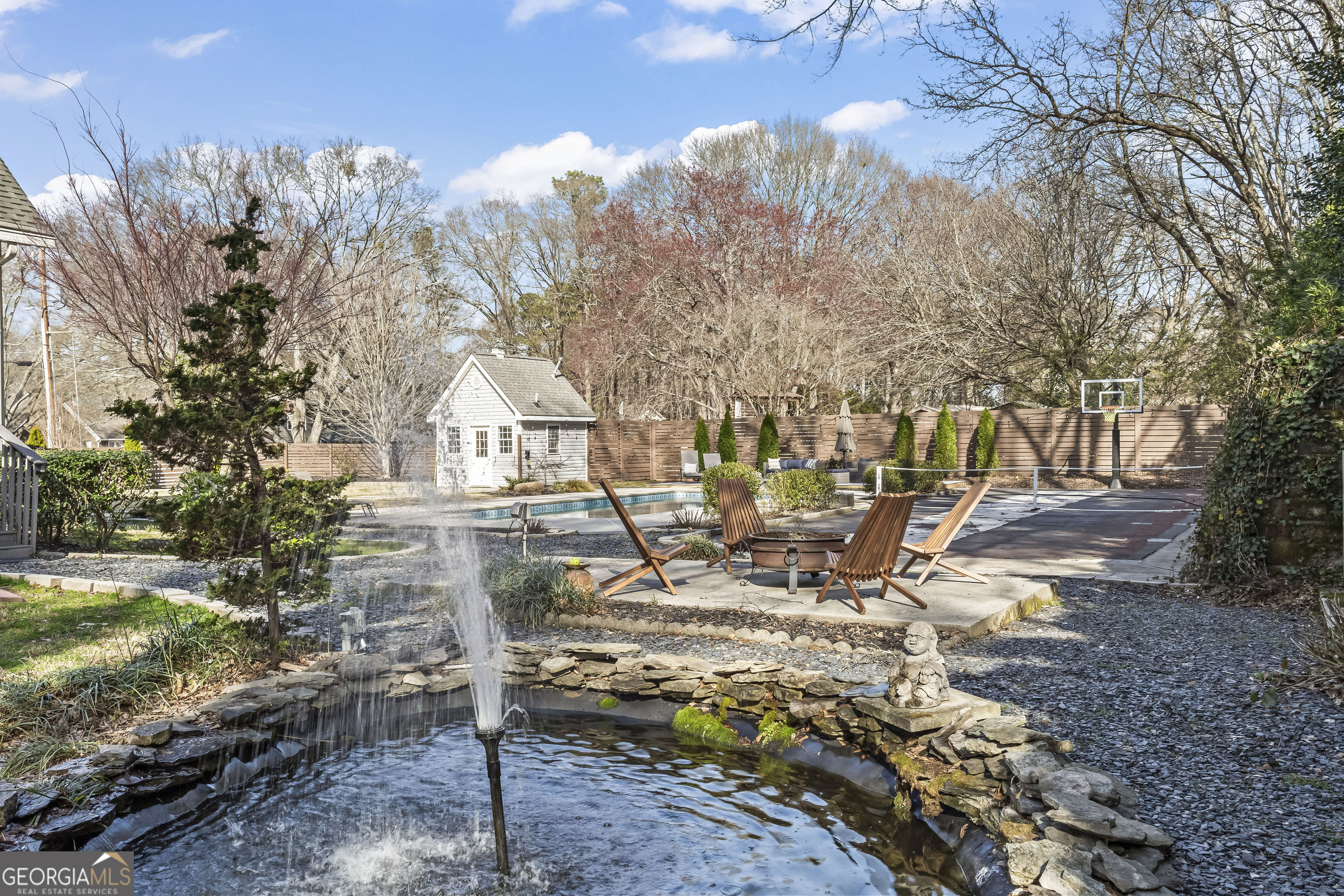 Milton Manor - Residential