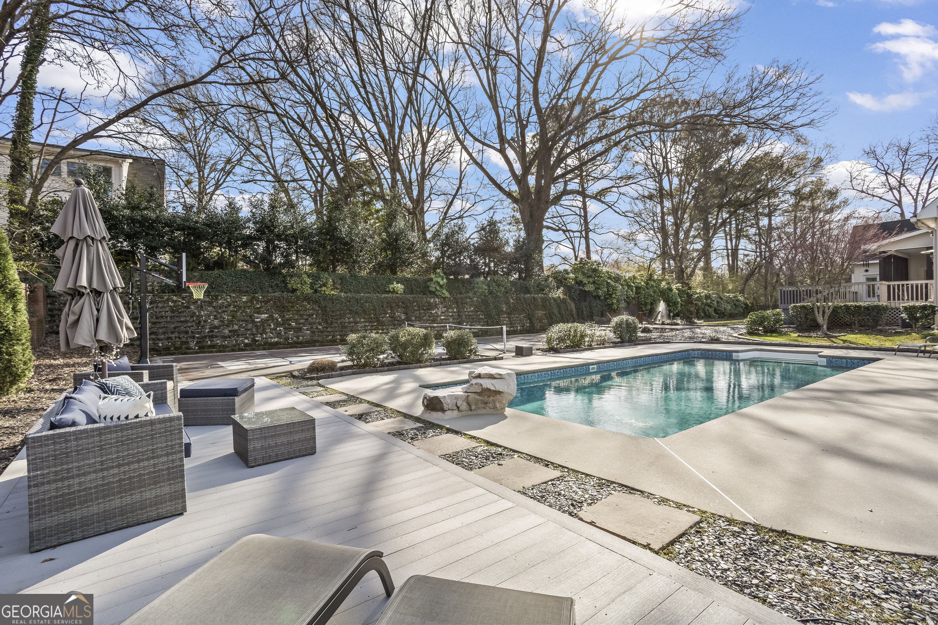 Milton Manor - Residential