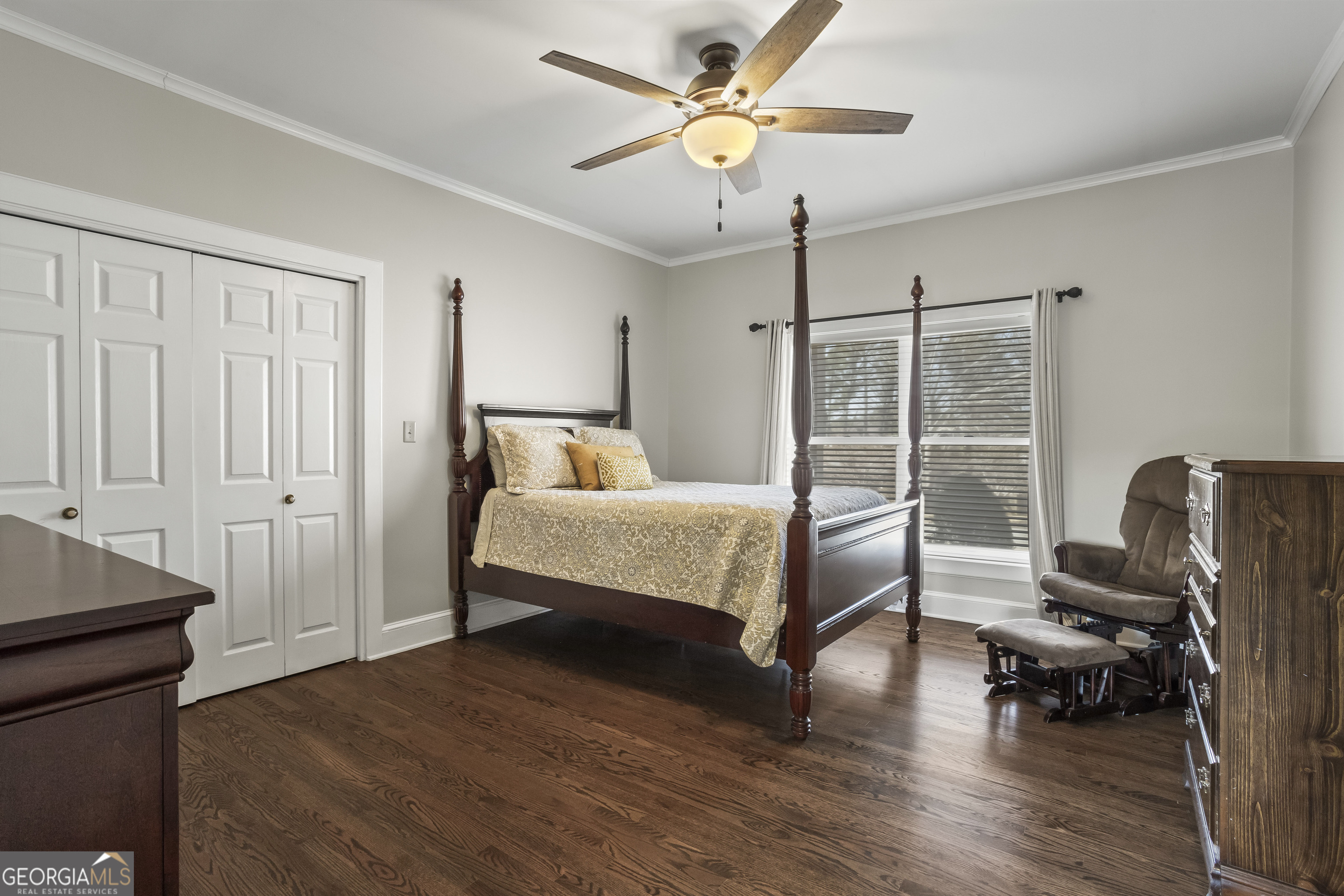 Milton Manor - Residential
