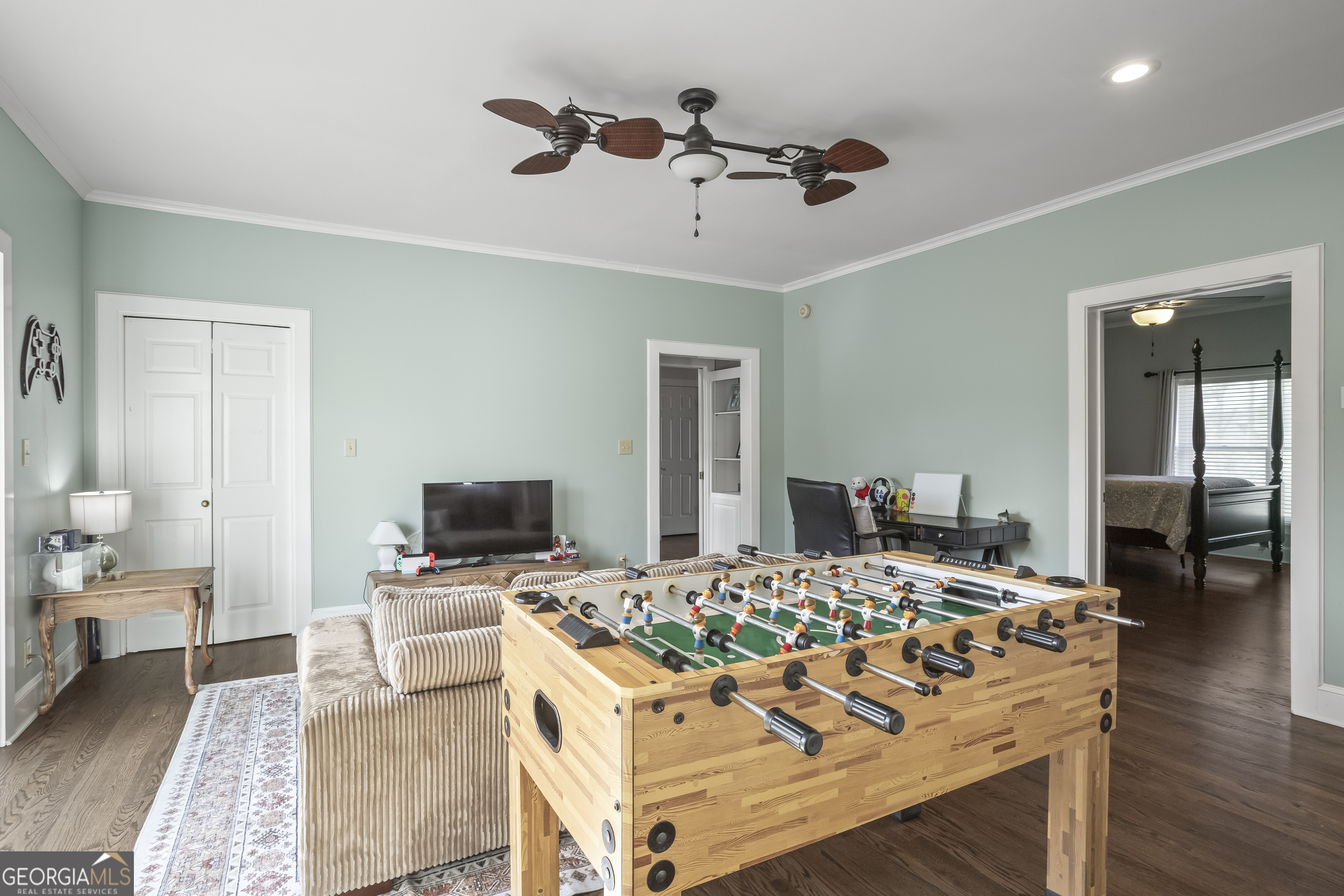 Milton Manor - Residential