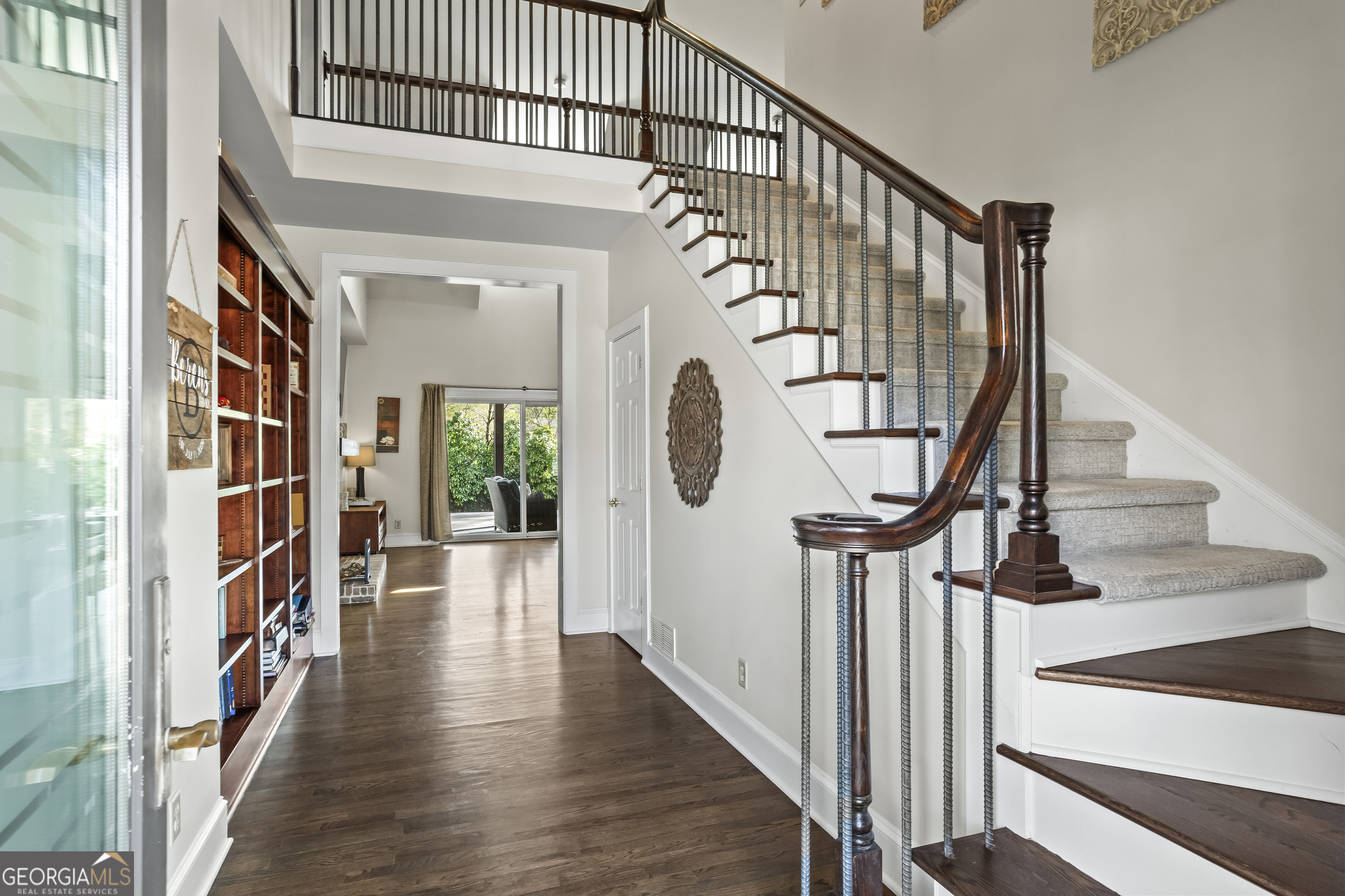 Milton Manor - Residential