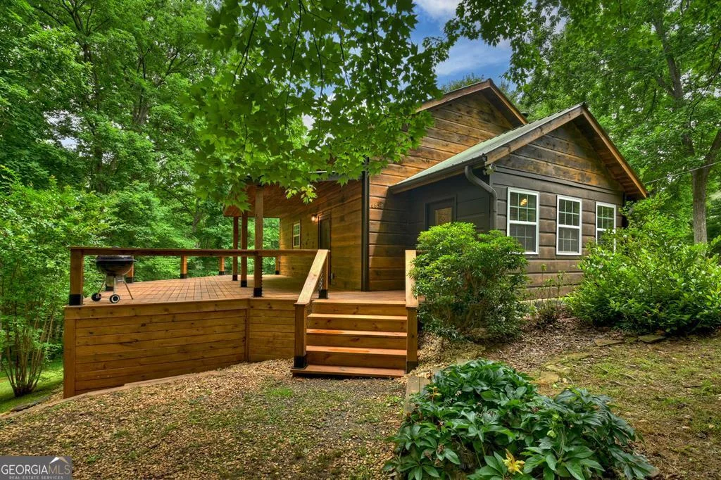 665 Shady Lane