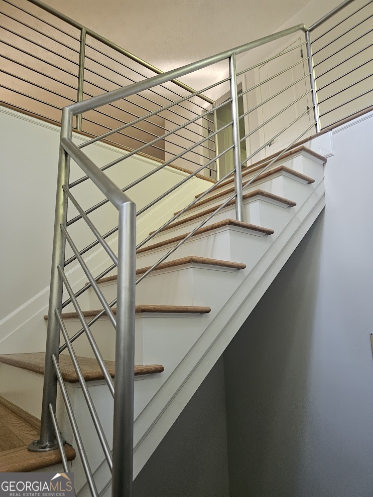 1490 N Crossing CIR NE