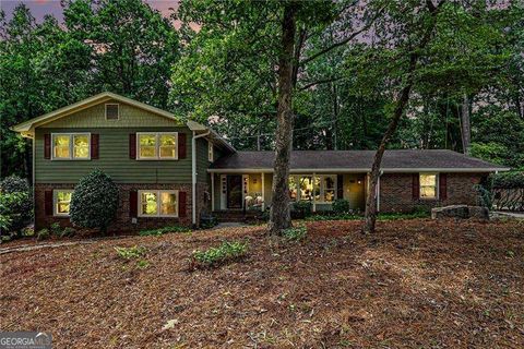 Photo of 4106 Nancy Creek Way NE, Atlanta, GA 30319 (MLS # 10793078)
