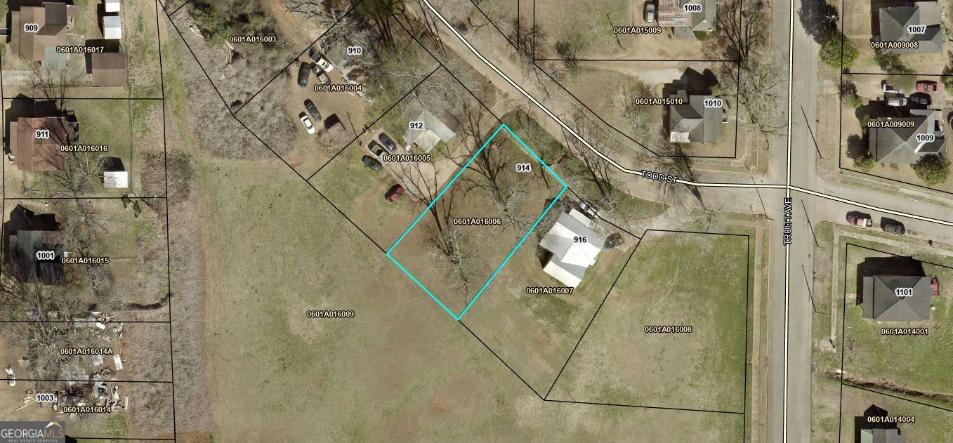 Vacant Lot. Perfect for building/development. Minutes from downtown.