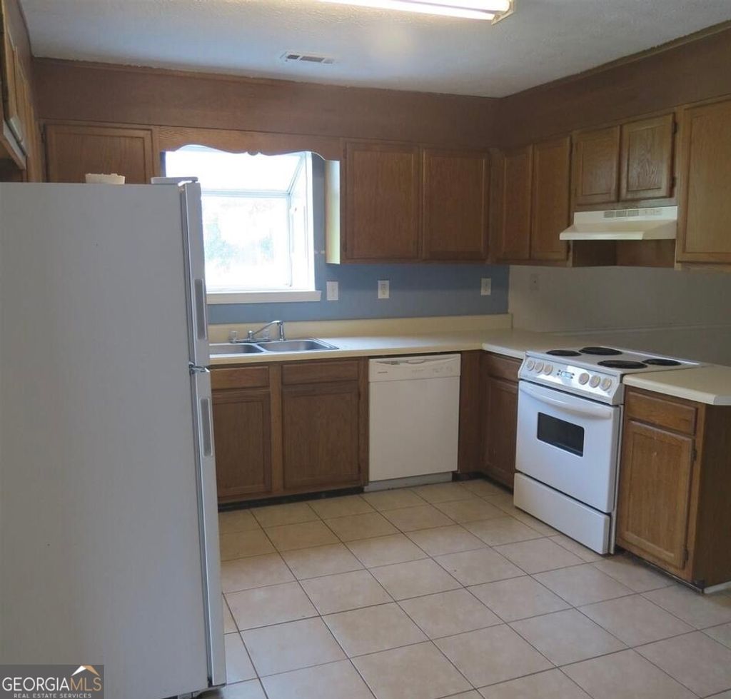Photo of 1755 Fox Chase Court SE, Conyers, GA 30013 (MLS # 10769225)