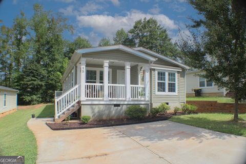 A home in Newnan