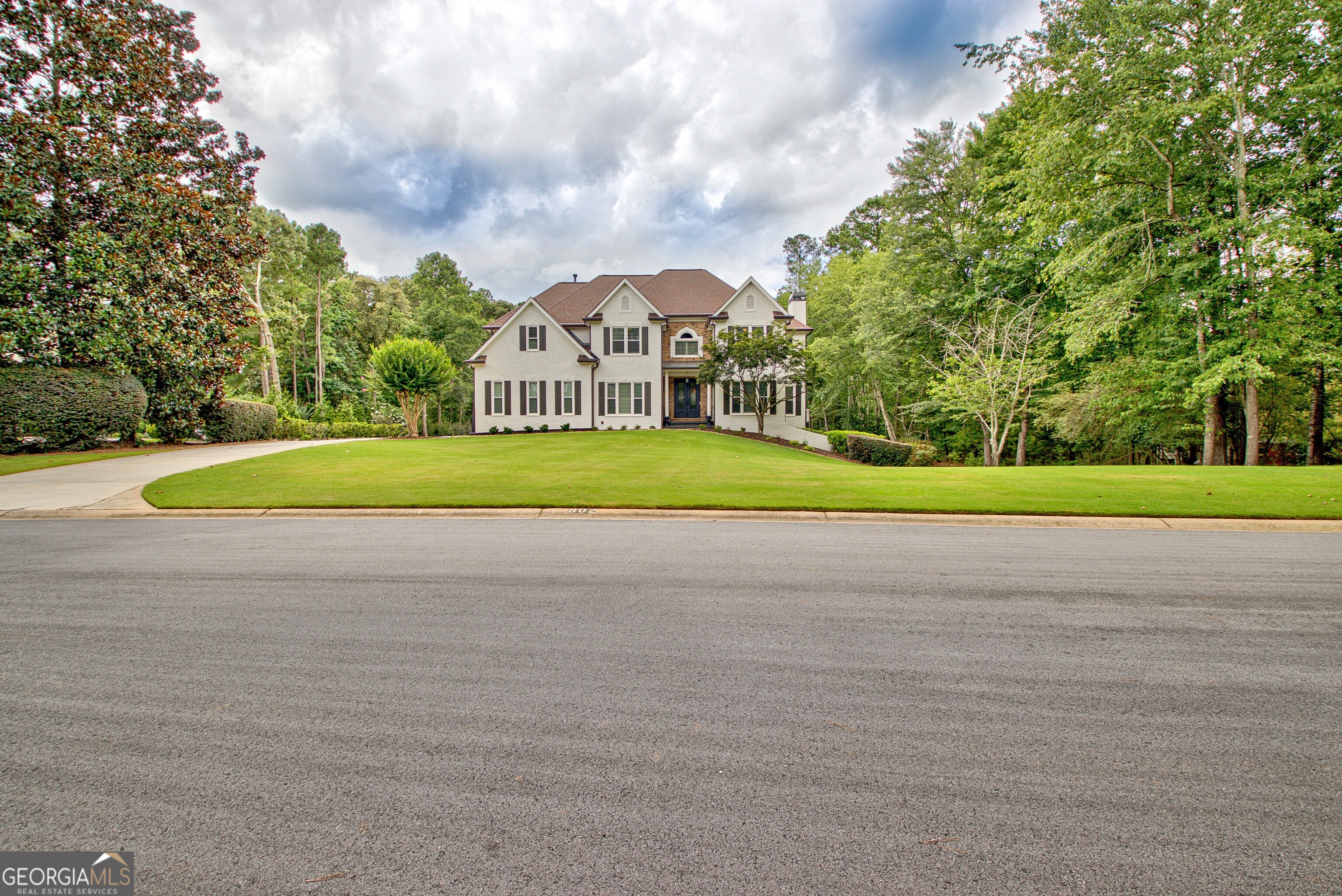 802 Shallowford LN