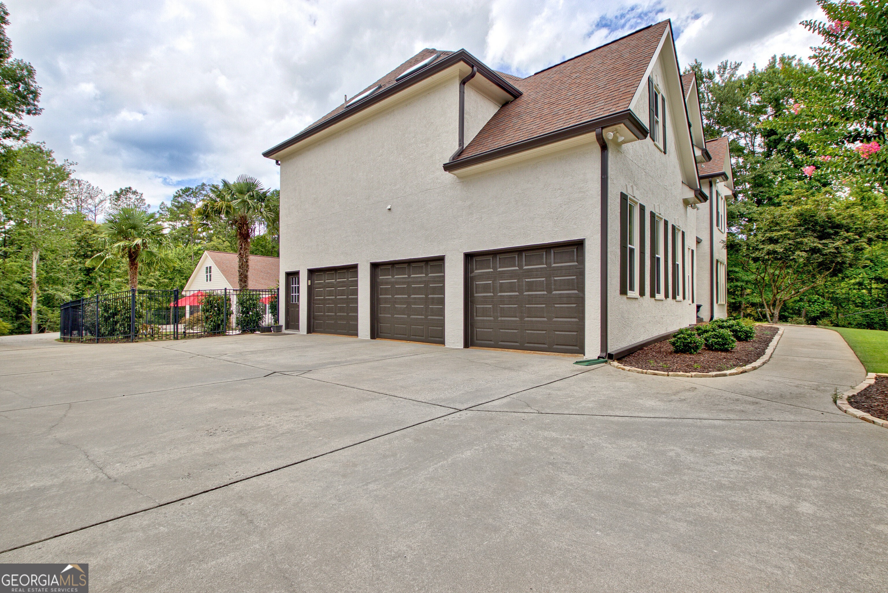 802 Shallowford LN