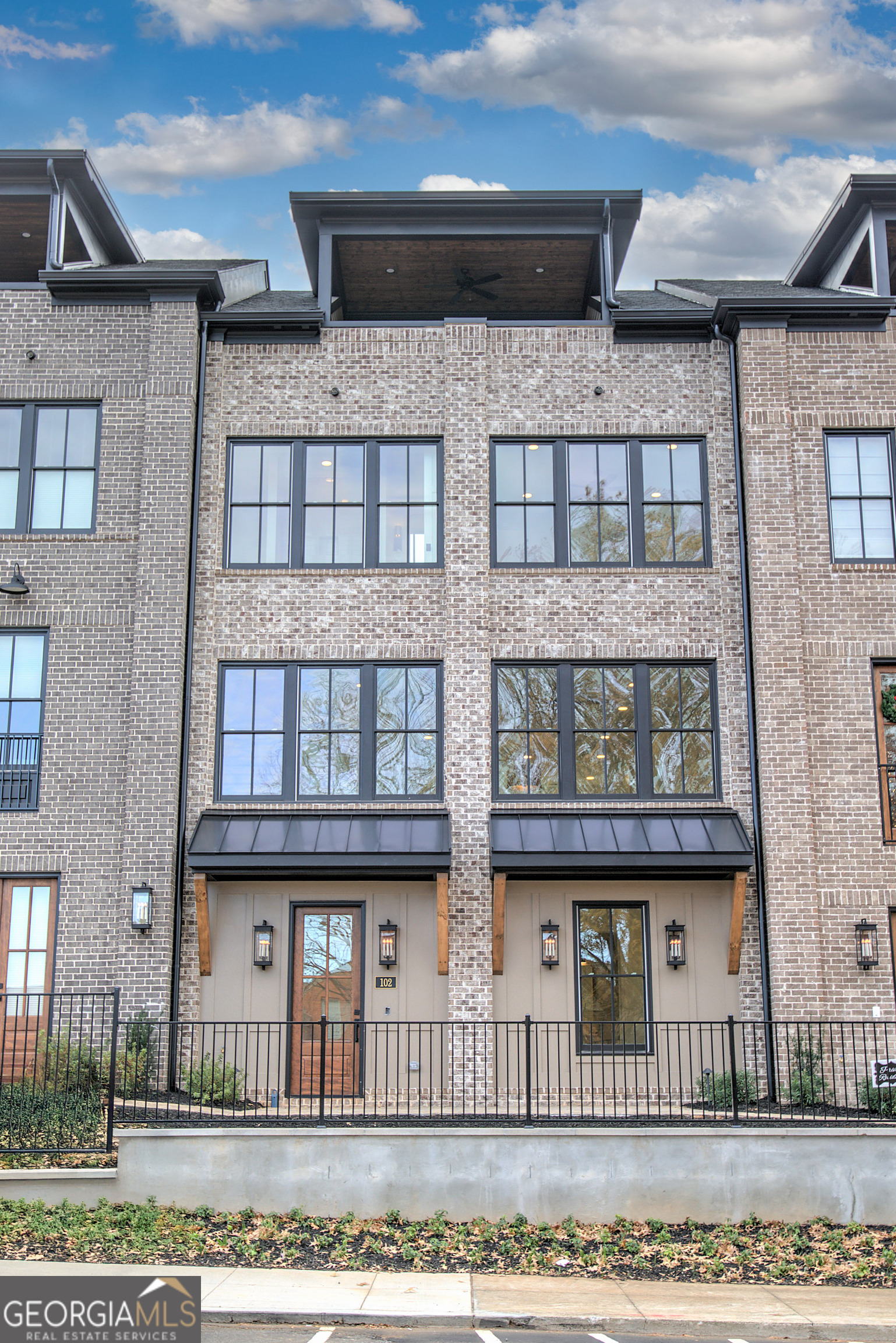 178 W Main ST 102