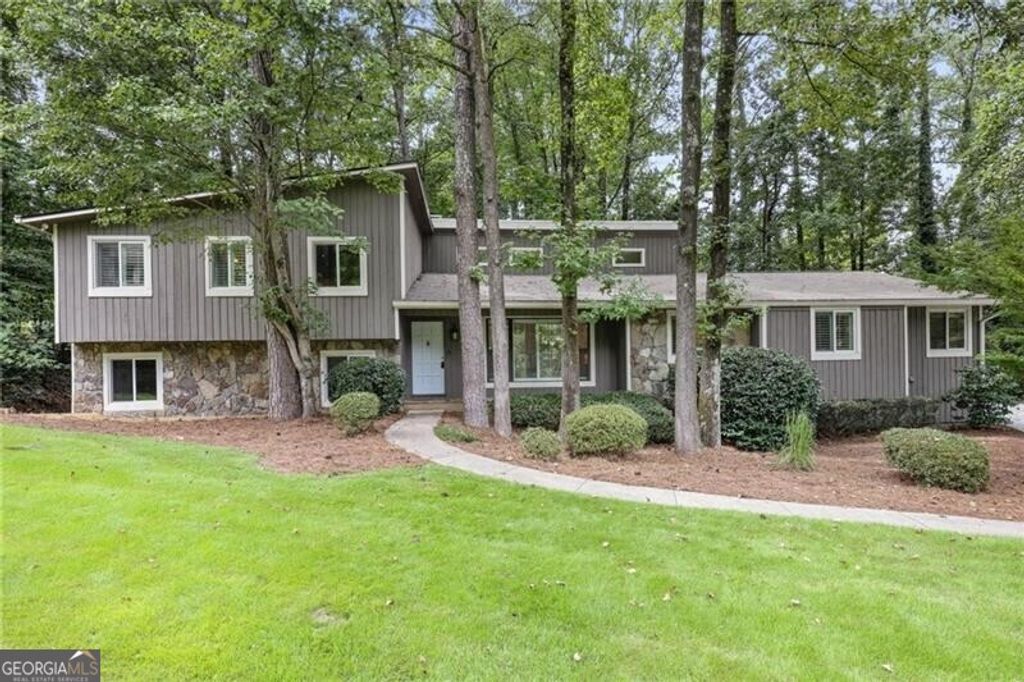 Photo of 2792 Lansdowne Lane SE, Atlanta, GA 30339 (MLS # 10625317)
