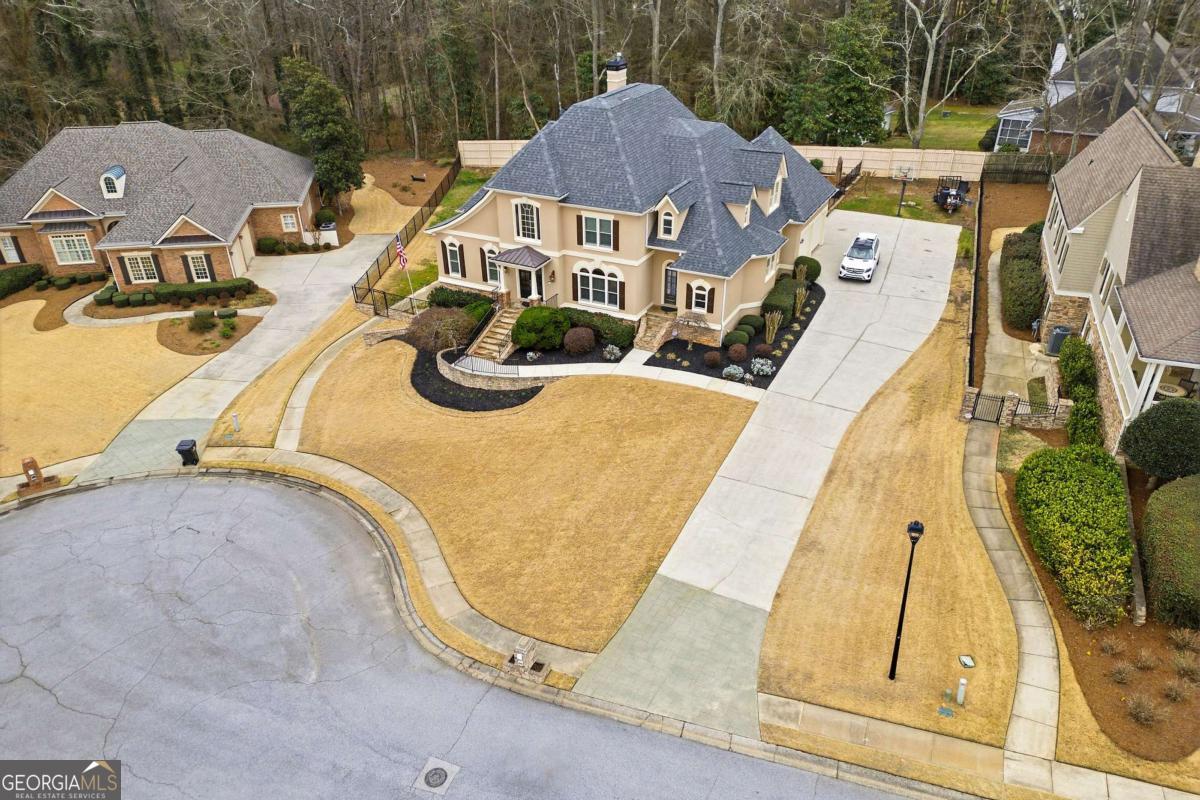 8550 Lake Forrest DR