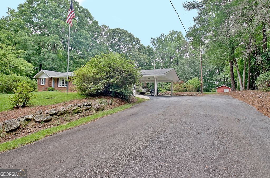 Photo of 717 Tyrone Road, Tyrone, GA 30290 (MLS # 10762304)
