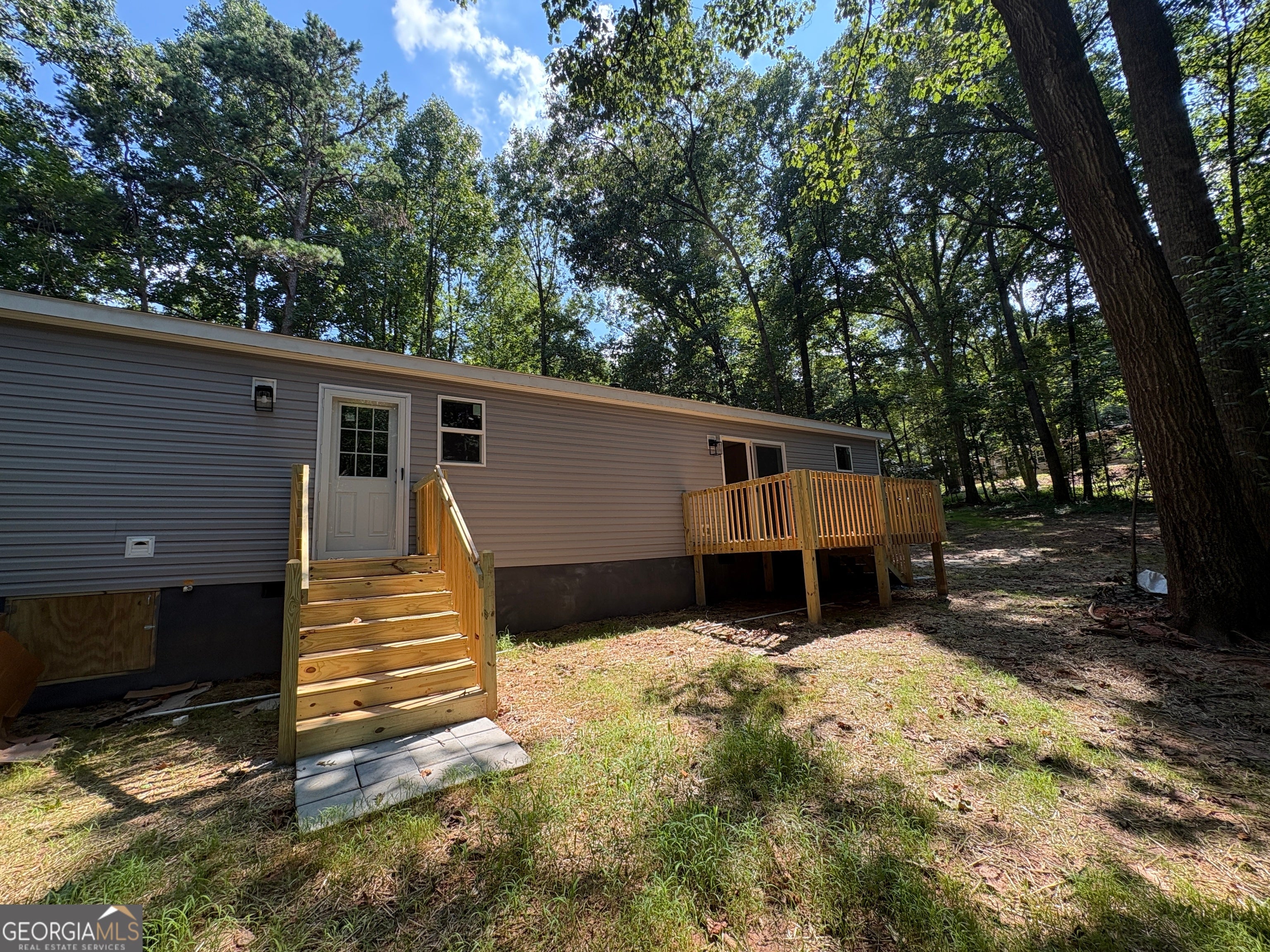 1018 Neal RD