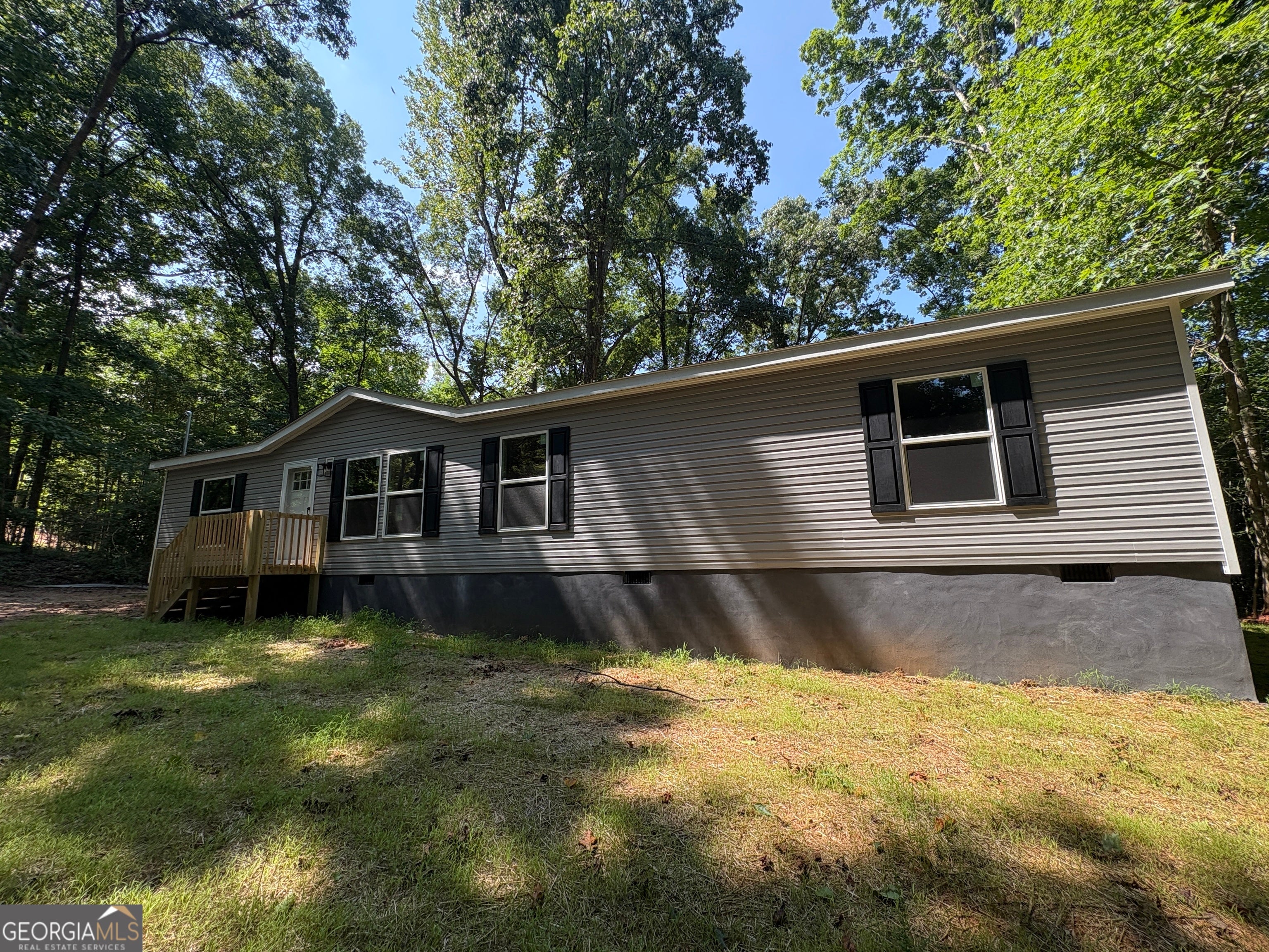 1018 Neal RD