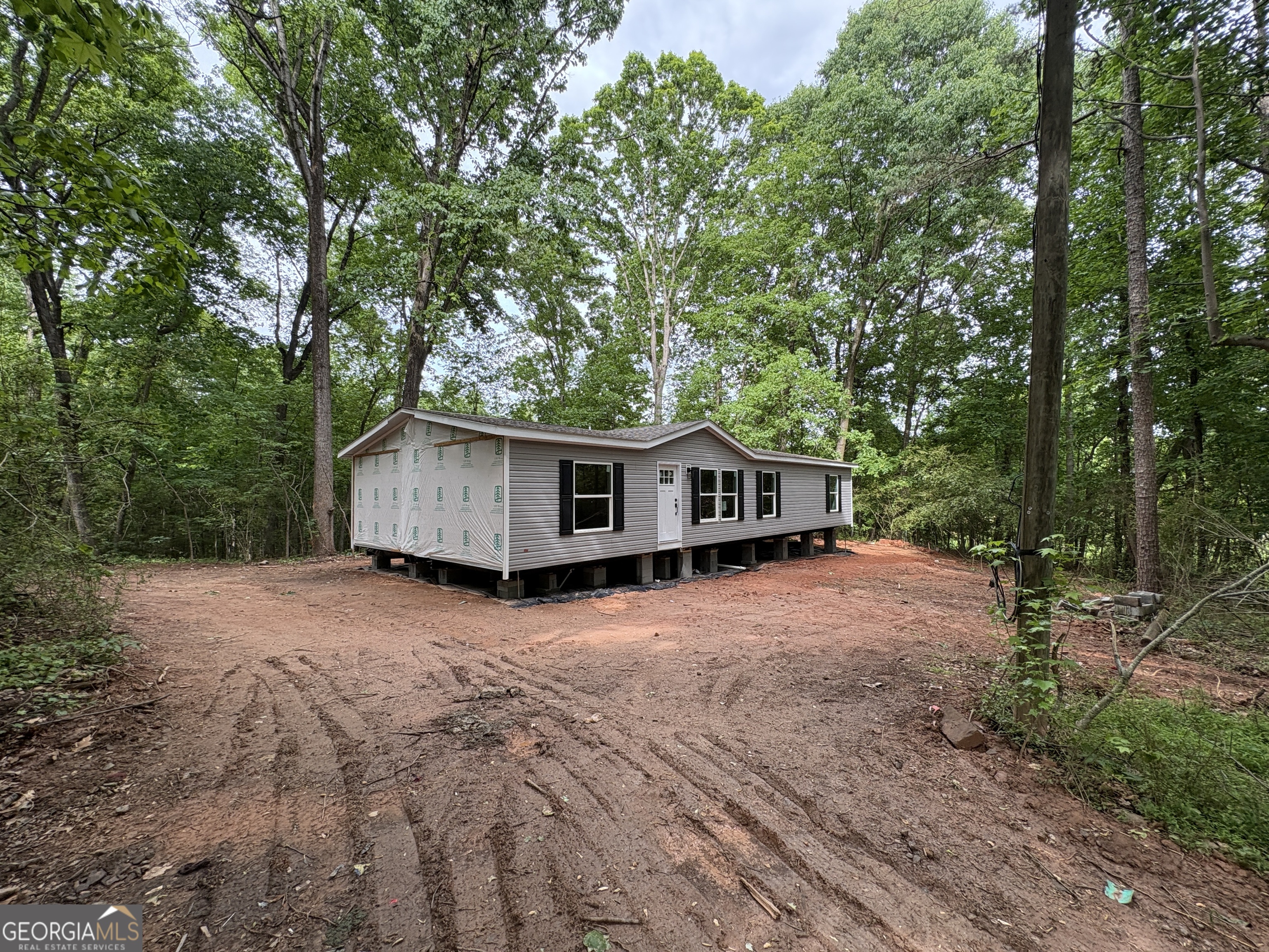 1018 Neal RD