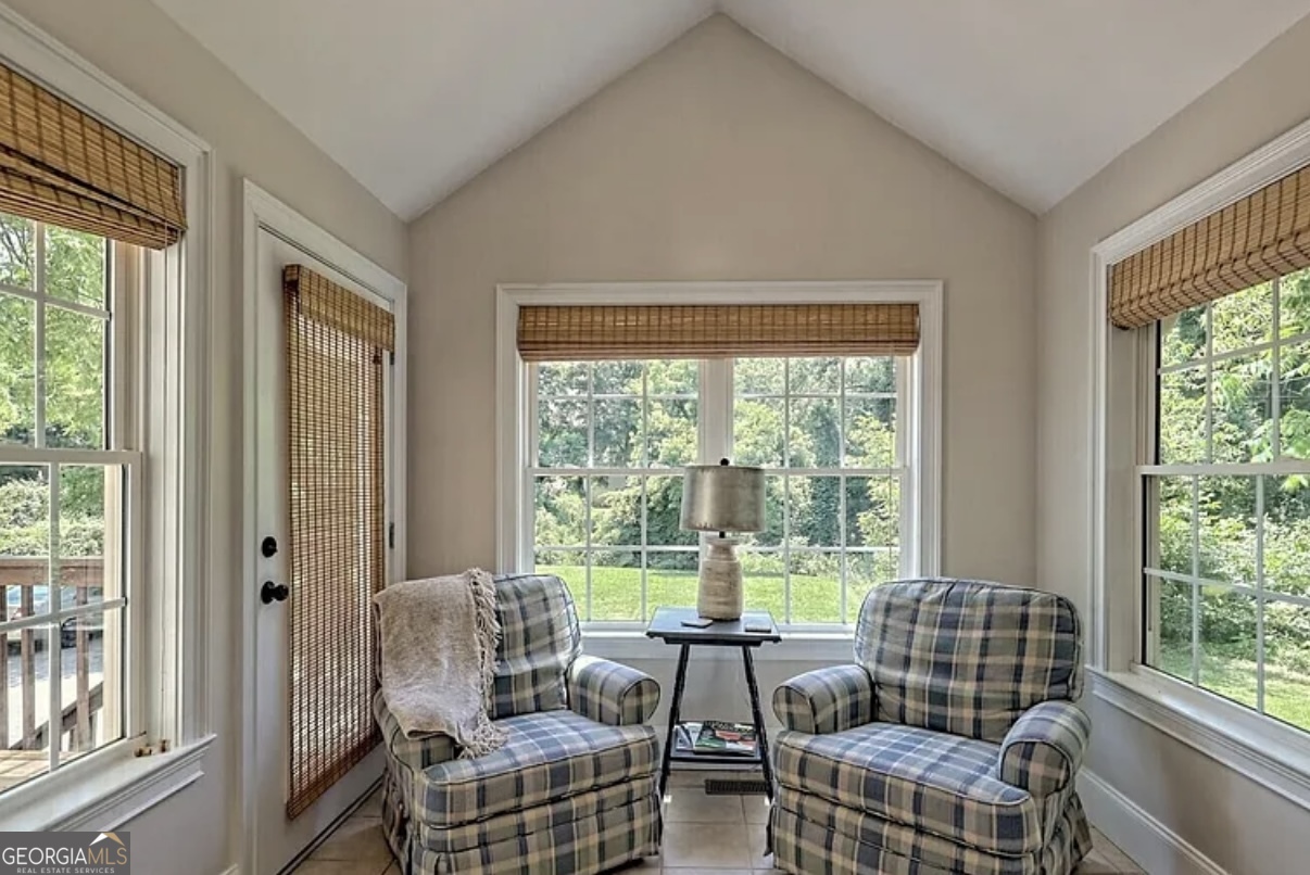 Clarkesville, Georgia 30523, United States, 3 Bedrooms Bedrooms, ,3 BathroomsBathrooms,Residential,Active,241626