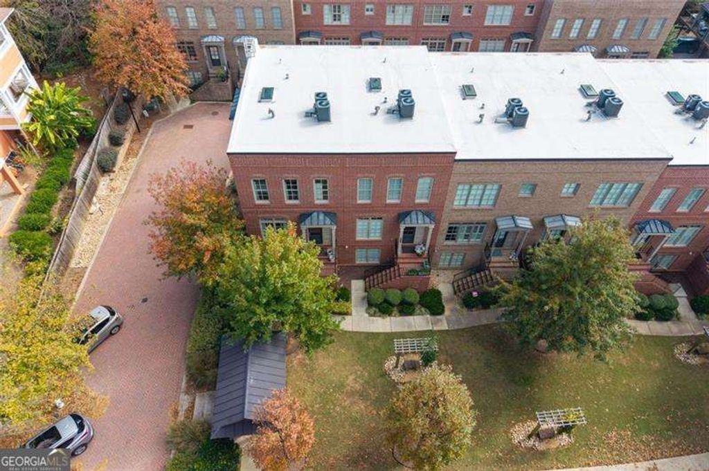 Photo of 821 Virginia Park Circle NE, Atlanta, GA 30306 (MLS # 10701339)