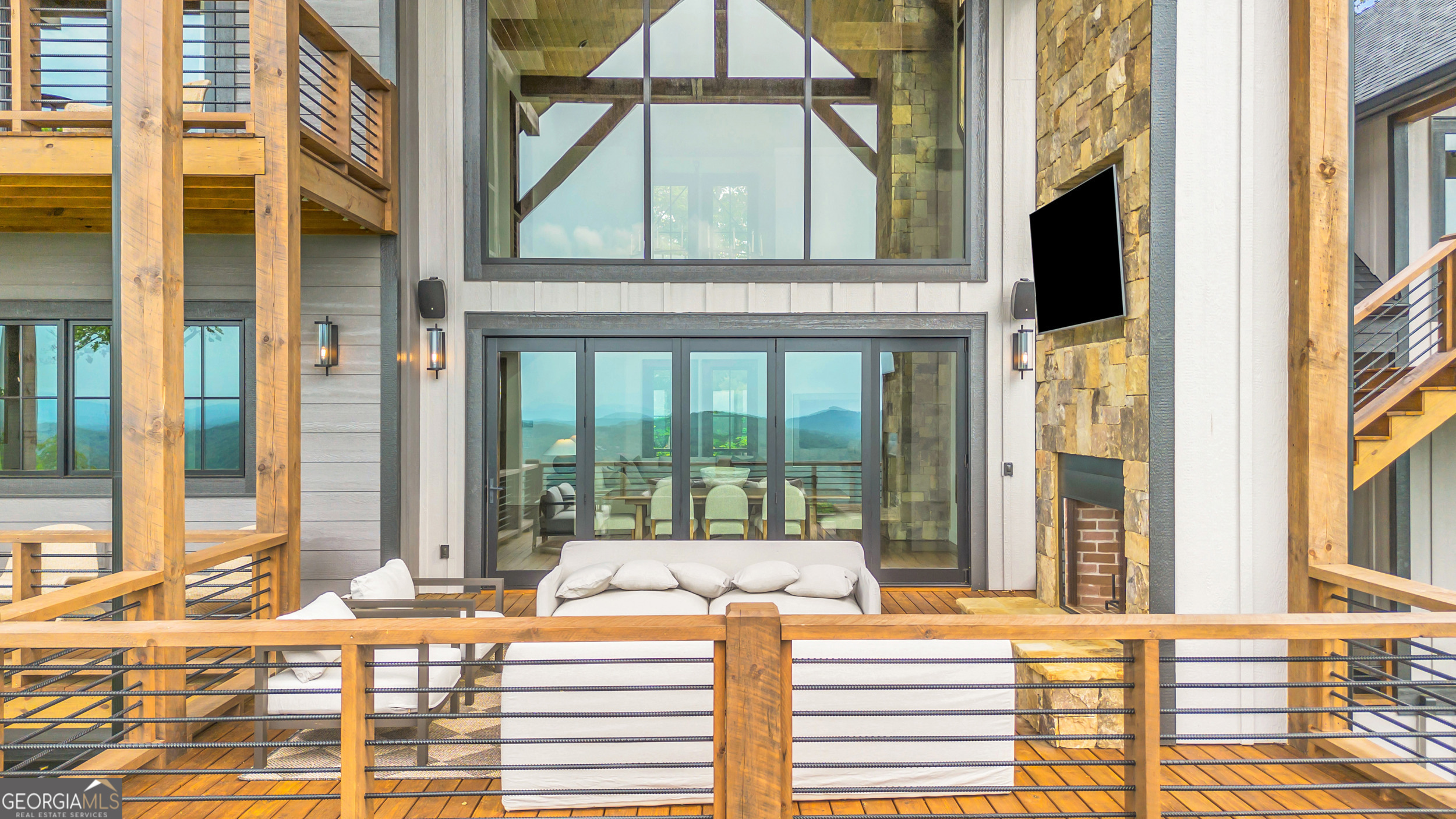 726 Overlook DR