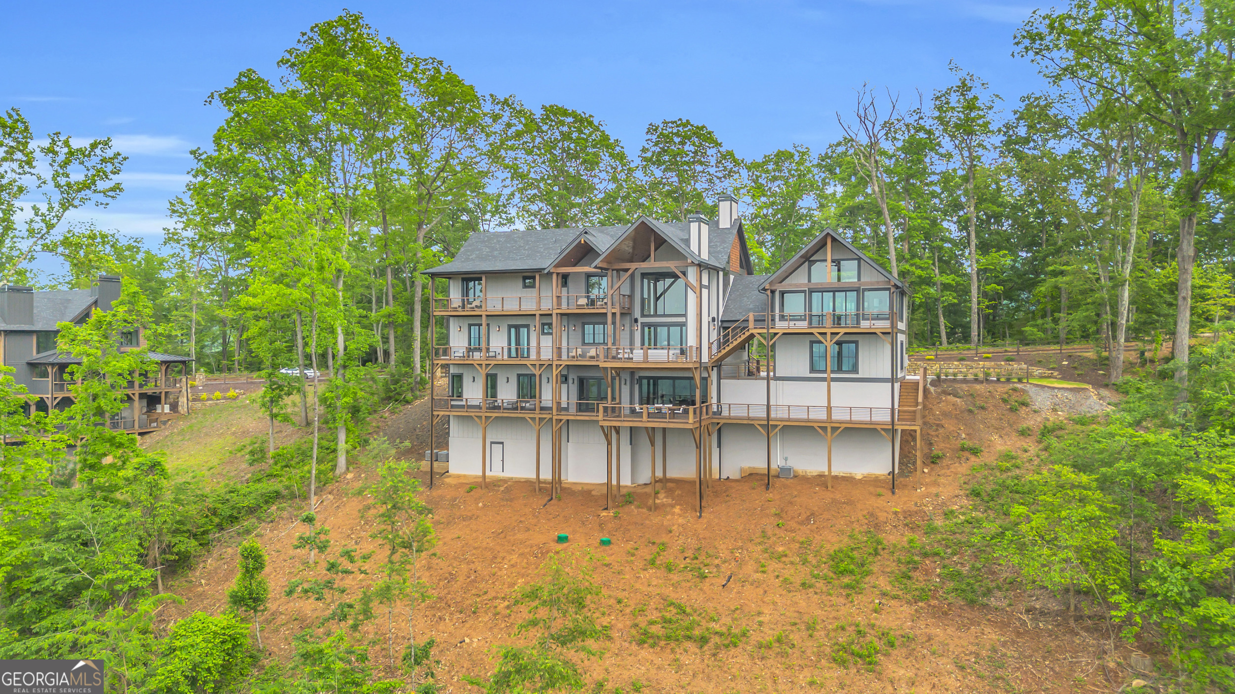 726 Overlook DR