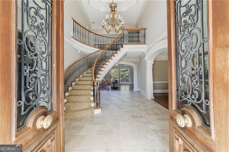 9390 Colonnade TRL