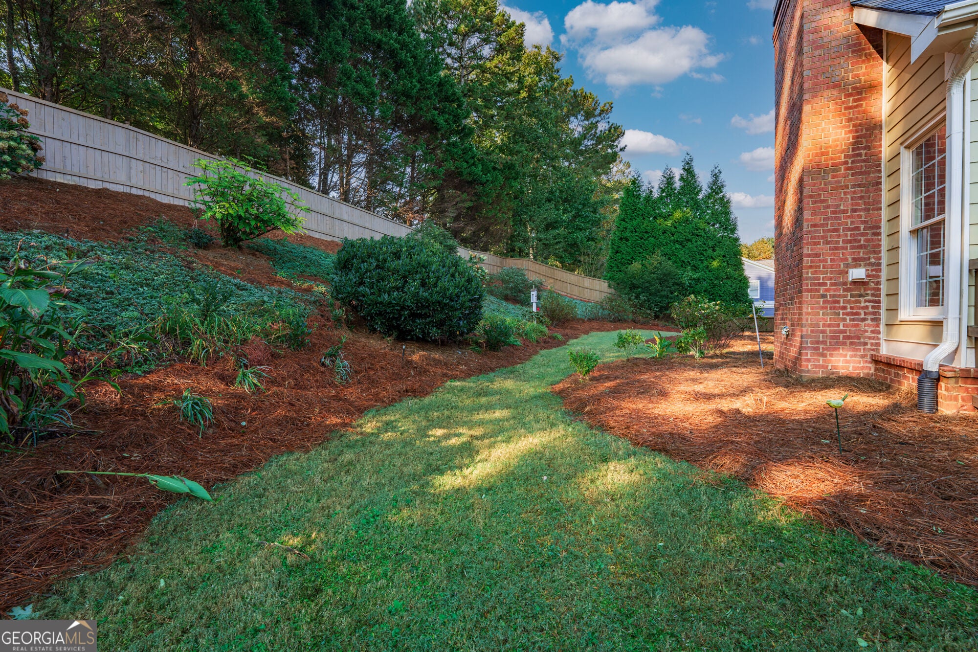 319 River Green AVE