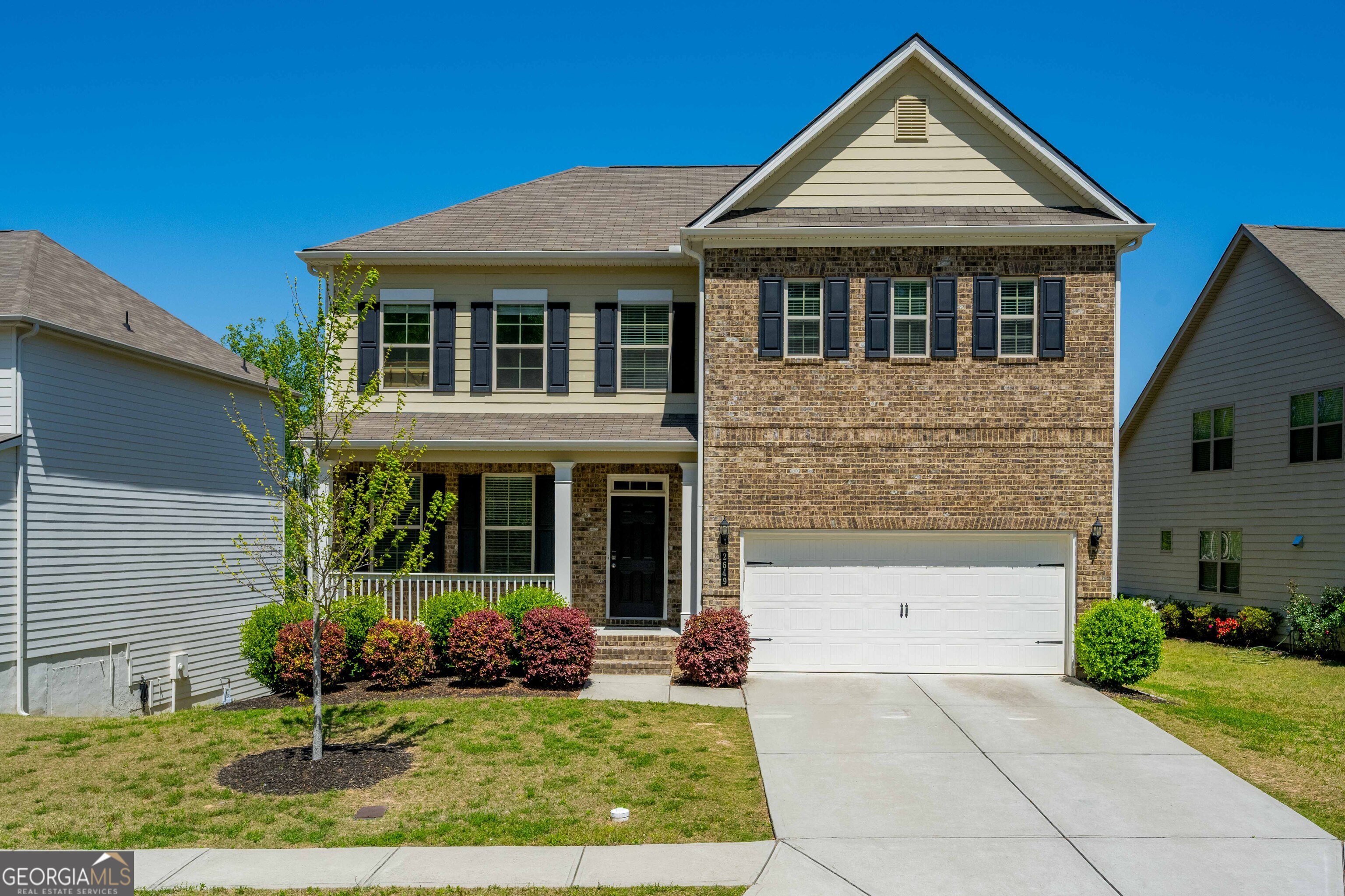 Beautiful Buford Home with Basement! BEDROOM ON THE MAIN LEVEL w/FULL BATHROOM. Features a SPACIOUS CHEF'S KITHCEN w/gas cooktop, double-oven, HUGE ISLAND, breakfast area, and views to the family room - perfect for the family or entertaining. Has an EXPANSIVE LOFT UPSTAIRS for movie nights, OVERSIZED PRIMARY SUITE with separate garden tub and walk-in shower, double vanity and a MASSIVE WALK-IN CLOSET. LARGE LAUNDRY ROOM UPSTAIRS. This home is conveniently located close to the new Seckinger High School, shopping, dining, and I-85, with a community pool and mailboxes just a short walk from the front door. THIS LISTING ALSO QUALIFIES FOR $2500 TOWARDS CLOSING WITH OUR LOCAL PREFERRED LENDER!