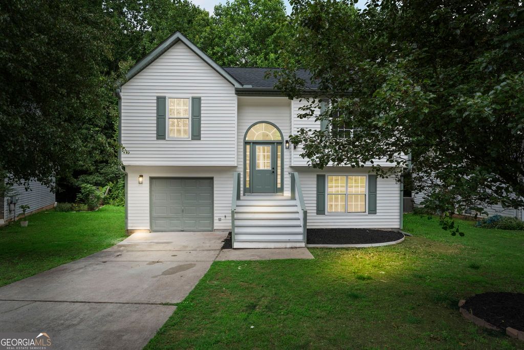 Photo of 3602 Bristol Overlook, Rex, GA 30273 (MLS # 10772732)