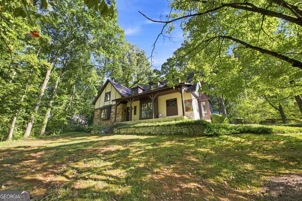 Photo of 102 Valley Brook Drive SE, Rome, GA 30161 (MLS # 10834727)