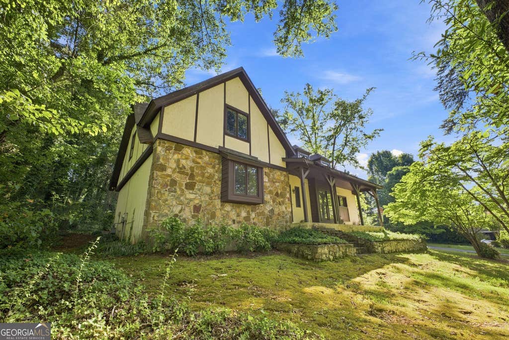 Photo of 102 Valley Brook Drive SE, Rome, GA 30161 (MLS # 10834727)