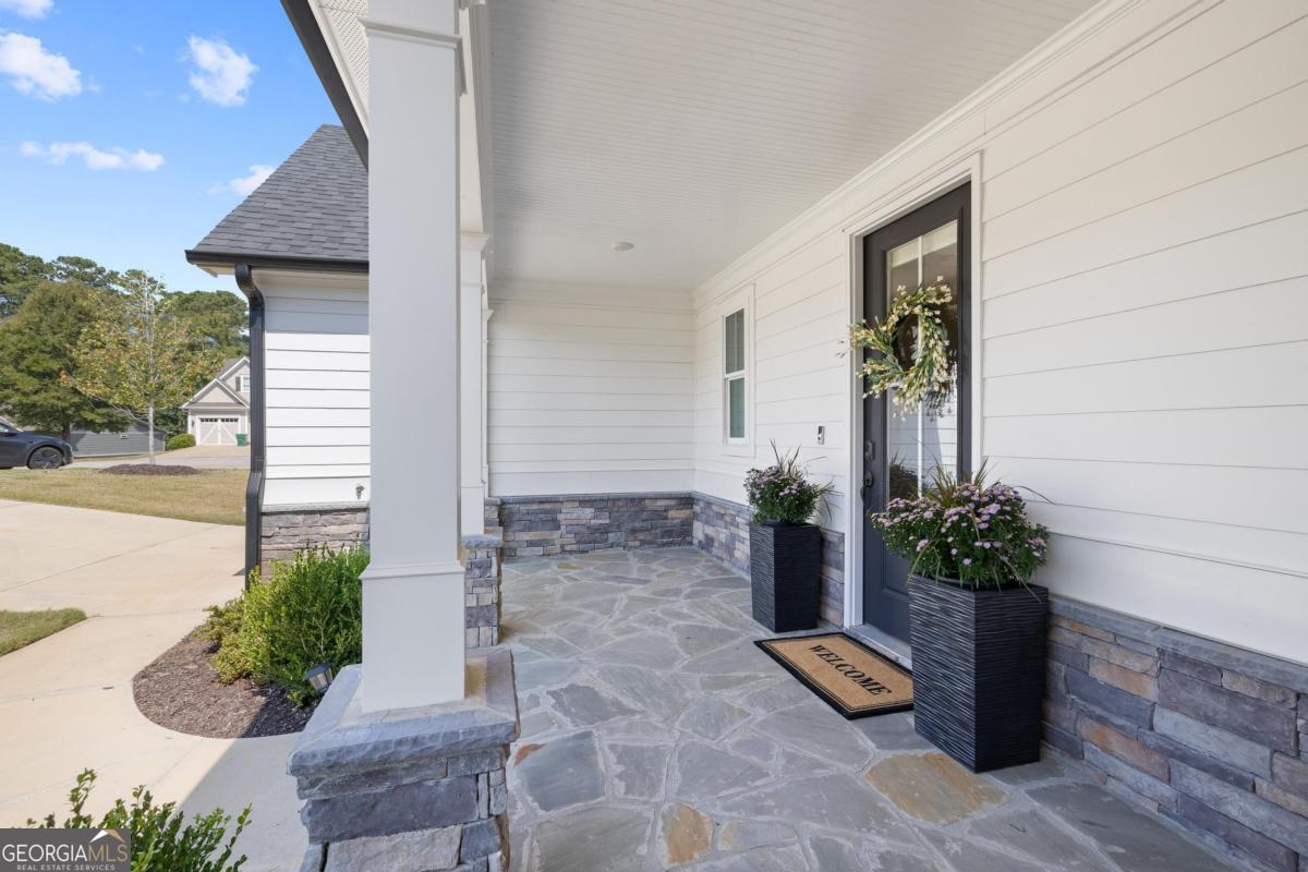 1140 Hidden Hills CIR