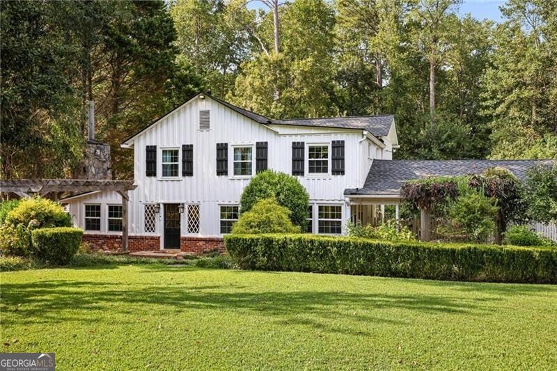 Photo of 45 Michelle Circle, Sandy Springs, GA 30342 (MLS # 10842096)