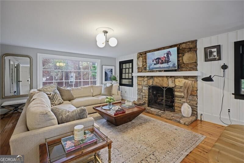 Photo of 45 Michelle Circle, Sandy Springs, GA 30342 (MLS # 10842096)