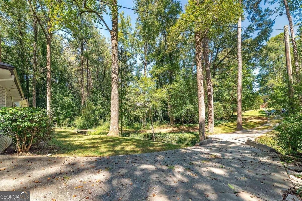 Photo of 3466 Rockhaven Circle NE, Atlanta, GA 30324 (MLS # 10871096)
