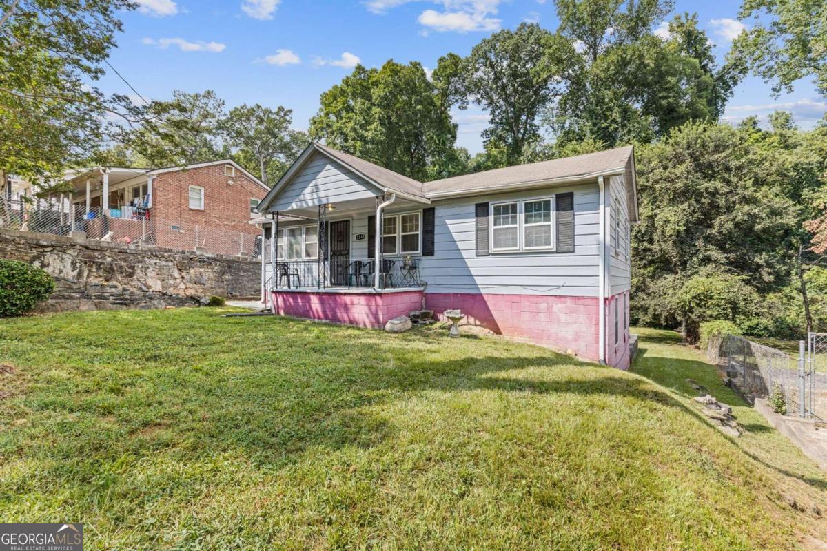 2243 Tiger Flowers DR NW