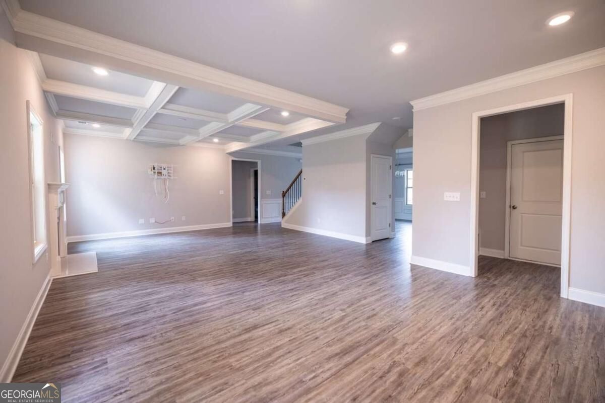 352 Newshaw DR