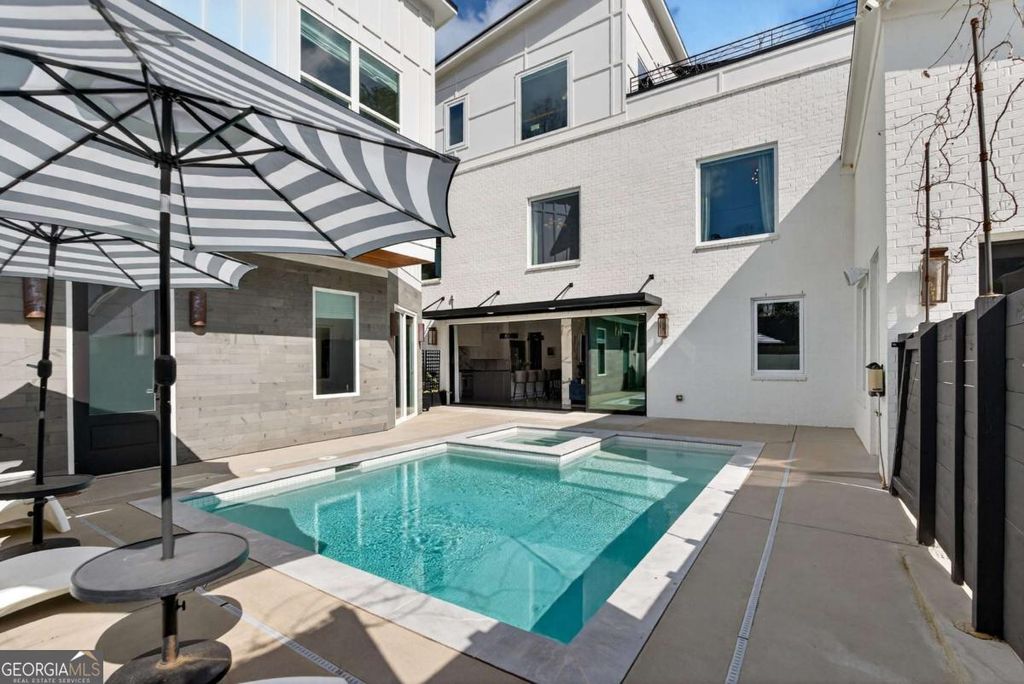 Photo of 101 Henderson Street, Woodstock, GA 30188 (MLS # 10708626)