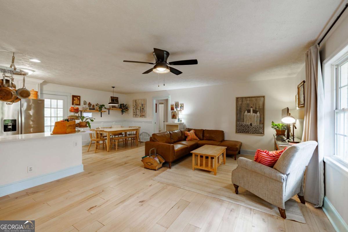 129 Shadyfield LN